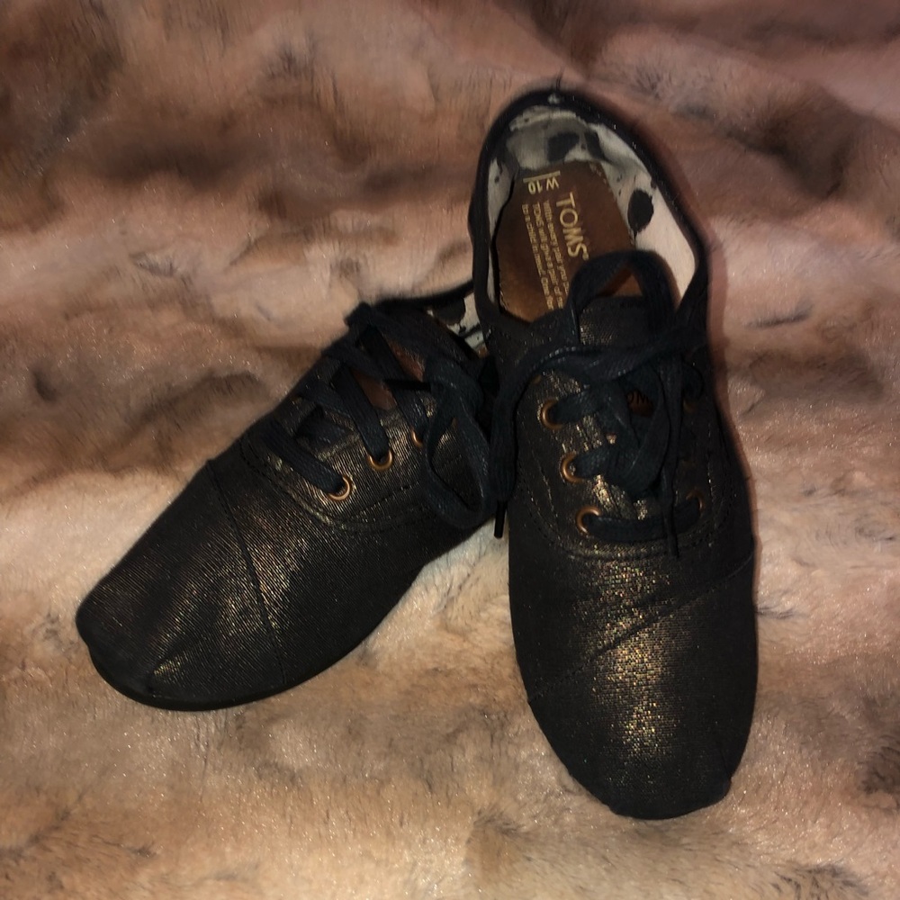 Lace up toms